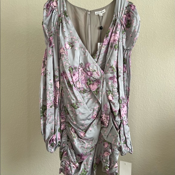 FOR LOVE & LEMONS Jardin Floral Mini Dress in Gris - Picture 2 of 4